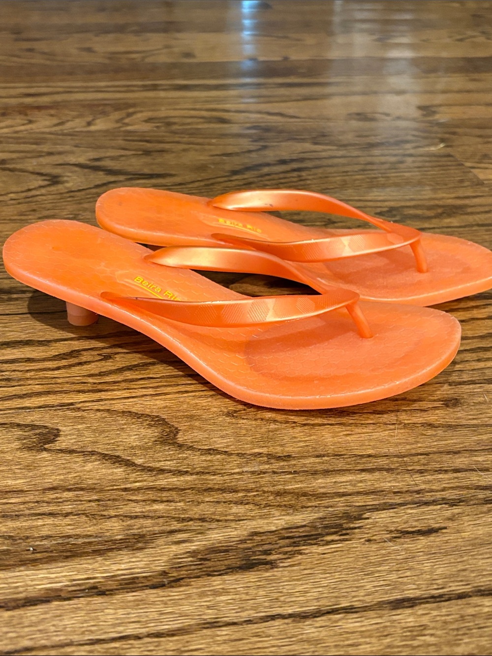 Beira Rio Orange Kitten Heel Flip Flop Sandals size 7 / 37